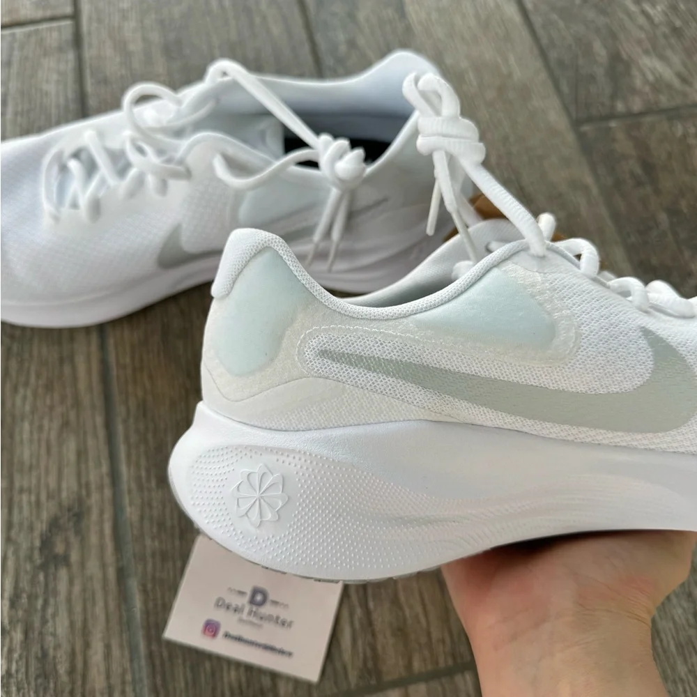 Brand New Nike Revolution 7 “White” Men's Running Shoes - Picture 9 of 12